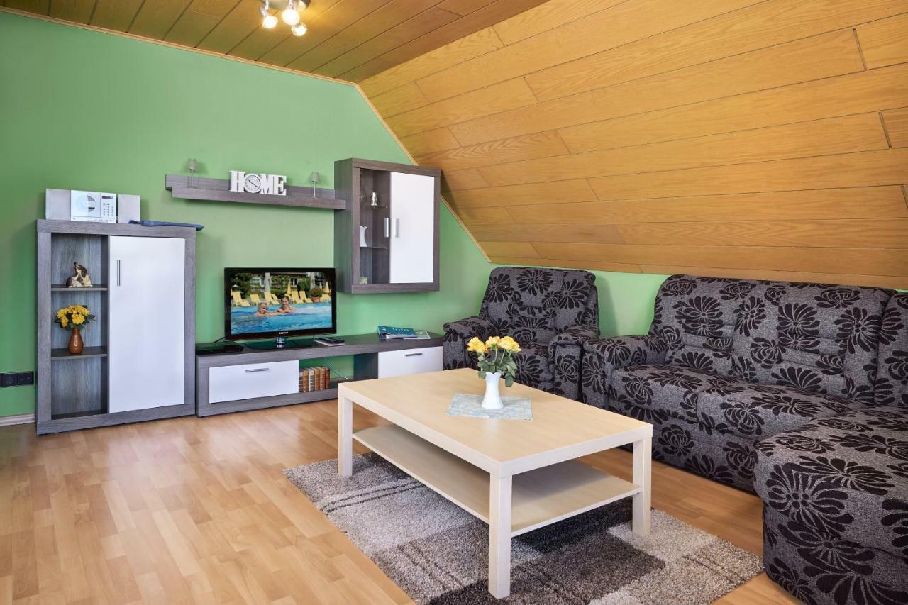 Regenbogen-Appartement Bad Krozingen Bagian luar foto